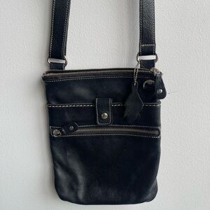 Roots crossbody black purse